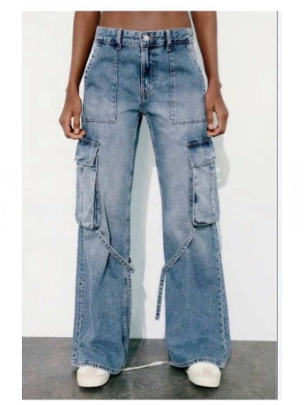 Zara Wide-Leg Cargo Jeans